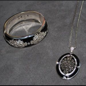 Bracelet & necklace combo